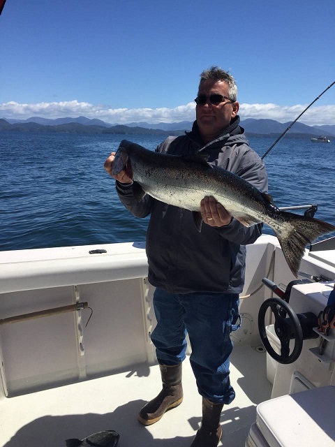 beauty salmon hot pursuit charters ucluelet